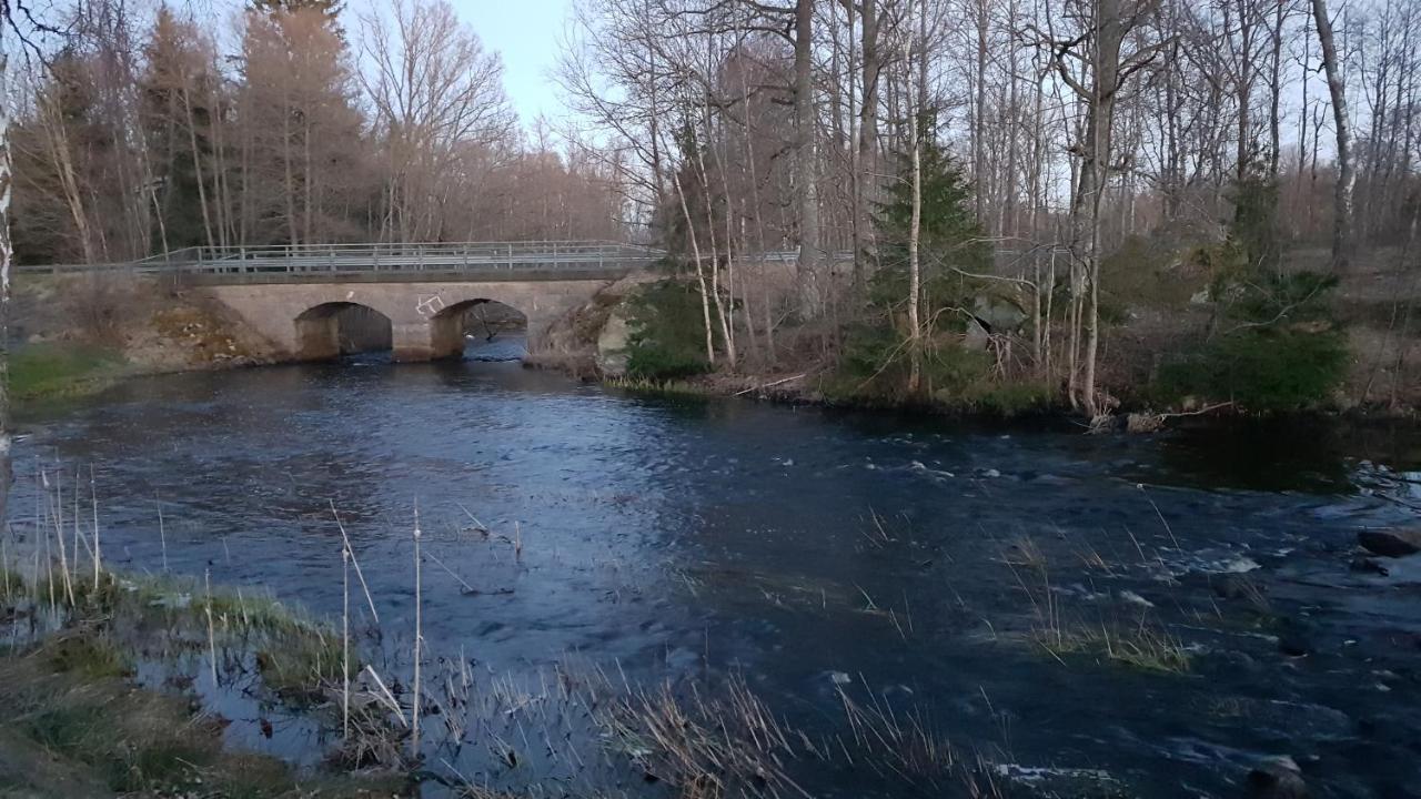 Trevligt Hus Med Egen Gard Och Fri Wifi, Emmaboda Kommun, Lindas Екстер'єр фото